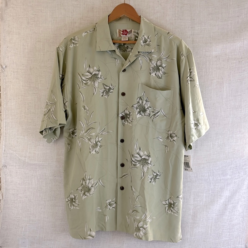Men’s Silk Aloha Shirt Hawaiian Print